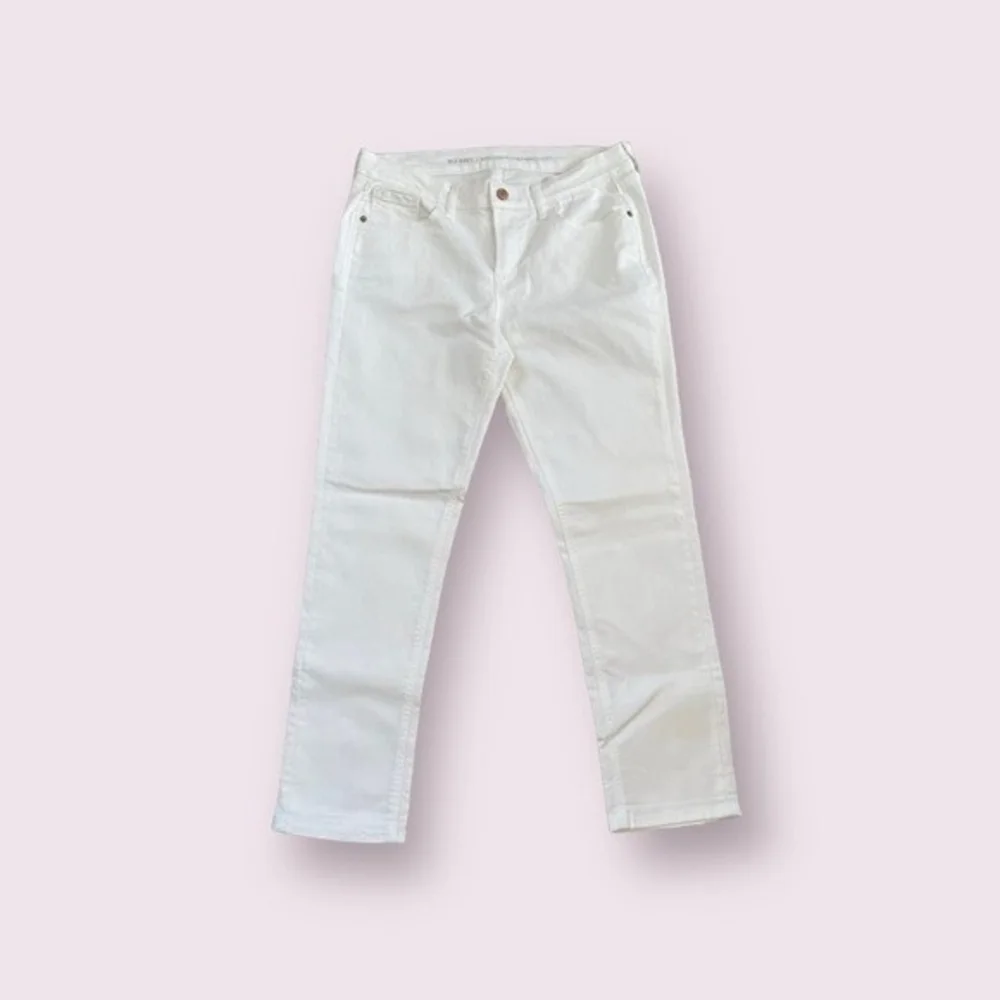 Old Navy White Cotton Boyfriend Straight Jeans Women Size 8 27" Inseam EXcellent - Picture 1 of 7